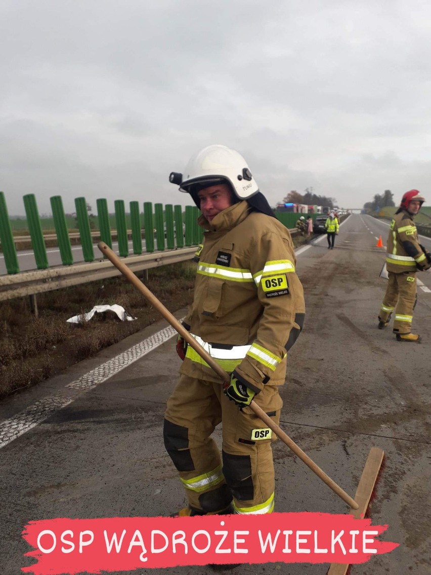 W niedzielę (27 listopada) około godz. 12.15 na autostradzie...