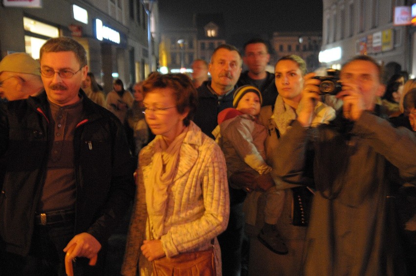 Otwarcie deptaka w Rybniku w obiektywie fotoreportera. Lasery, fontanna i muzyka! [WIDEO + ZDJĘCIA]