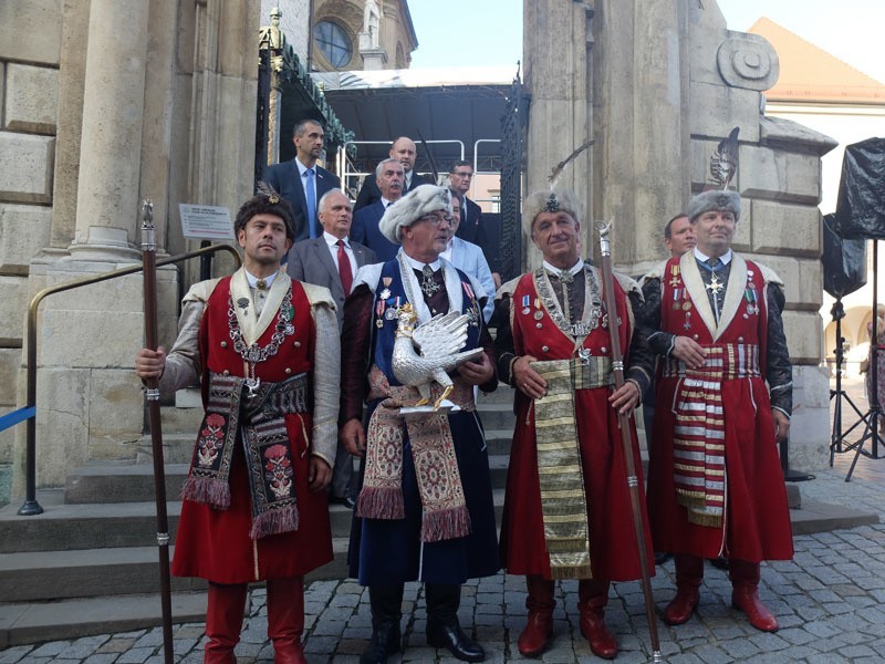 Msza święta w królewskiej katedrze na Wawelu w przeddzień marszu szlakiem Pierwszej Kompanii Kadrowej