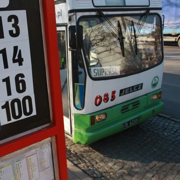 Więcej autobusów linii nr 13 - to już teraz próbuje załatwić mieszkańcom swojej gminy burmistrz Supraśla. Sąsiadom Białegostoku marzy się też zniesienie drugiej strefy autobusowej