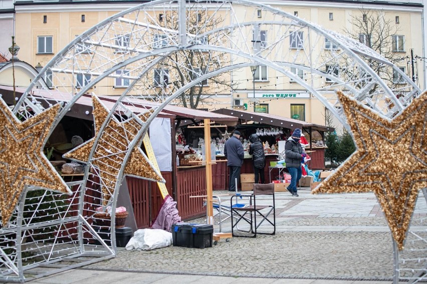 Jarmark przed Ratuszem 2020. Smakołyki i świąteczne ozdoby...