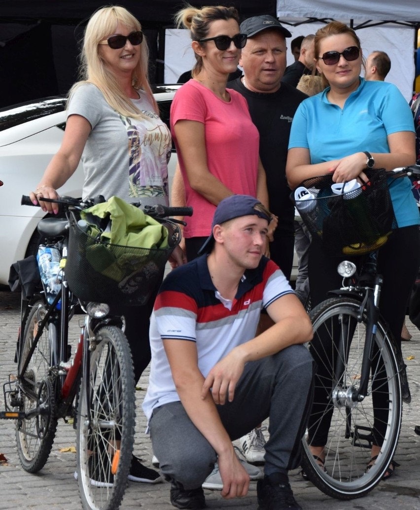 Rowery za przejechane kilometry we Włoszczowie. Pięcioro dzieci otrzymało po wymarzonym jednośladzie