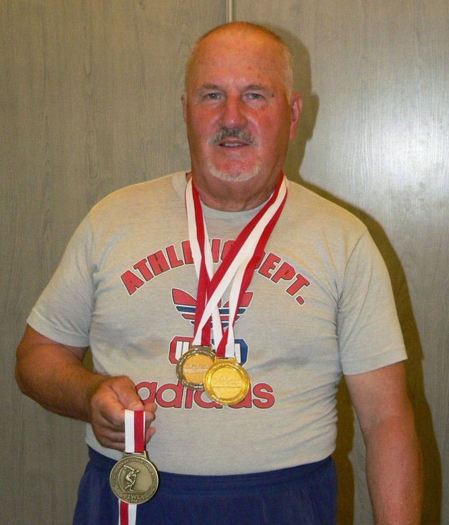Bogusław Świerczyński z Radomia próbą na odległość 12,83 zapewnił sobie mistrzostwo Polski i rekord mistrzostw kraju w pchnięciu kulą kategorii M 65