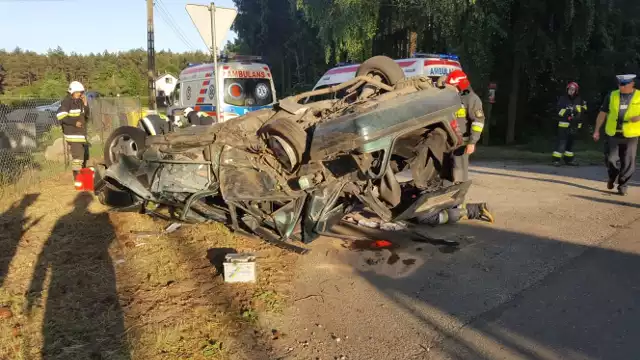 Ciężkie obrażenia ciała odniosła 16-letnia pasażerka mercedesa, który dachował w Wielkim Wełczu pod Grudziądzem. Kierowca był trzeźwy. Także trafił do szpitala. Oboje poszkodowani to mieszkańcy powiatu kwidzyńskiego.  