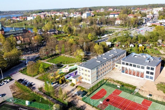 Gmina Kartuzy otrzyma z Ministerstwa Sportu i Turystyki 6 mln zł na budowę hali sportowej przy SP 2 w Kartuzach.