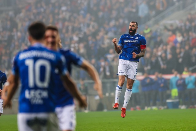 Mikael Ishak zdobył dwie piękne bramkiZobacz kolejne oceny piłkarzy Lecha Poznań --->