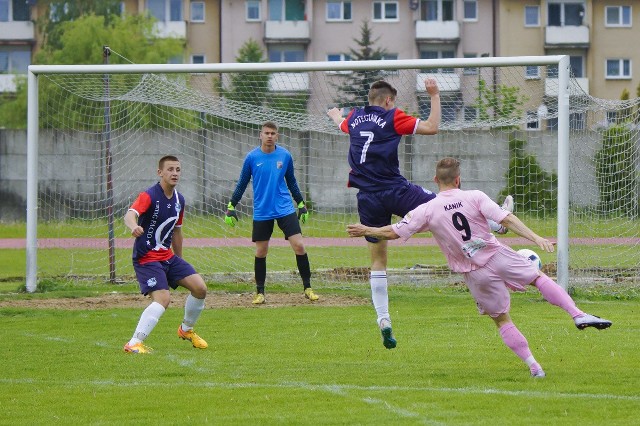 W meczu 25. kolejki IV ligi, ROL.KO Konojady wygrało na własnym boisku z Notecianką Pakość 4:0 (2:0) i umocniło się na prowadzeniu w tabeli czwartoligowych rozgrywek.