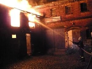 Strażacy ze Skwierzyny przez cztery godziny walczyli z ogniem