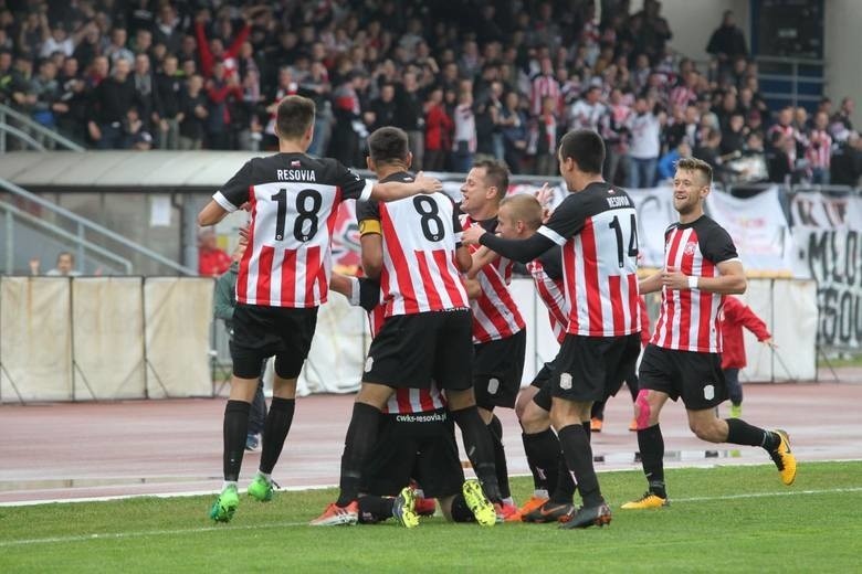 Resovia – Stal Rzeszów 2:1 (1:1)...