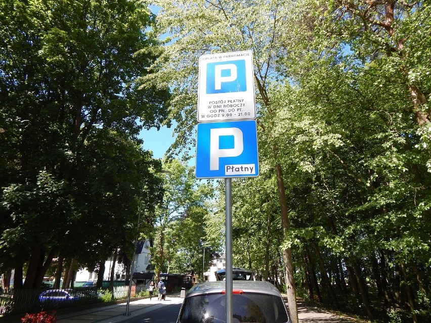 Na ulicach w centrum Ustki pojawiły się parkometry. Nowe...