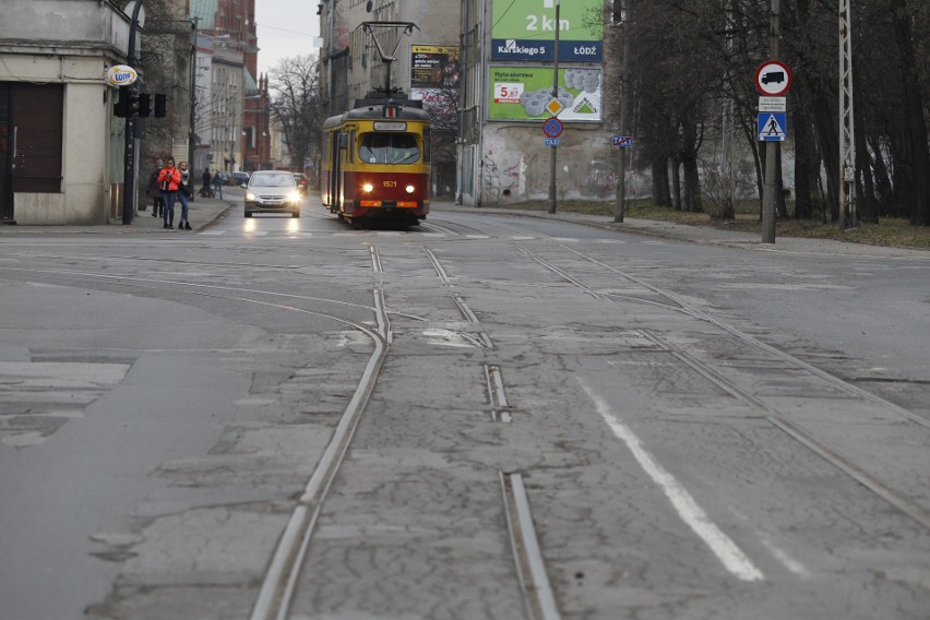 Linia tramwajowa w Łodzi - ulica Wojska Polskiego, jedna z...