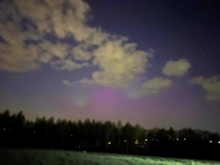 Zorza polarna oglądana w gminie Michałowice w niedzielną noc