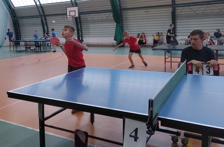 W Tłuchowie rozegrano powiatowe mistrzostwa w tenisie stołowym