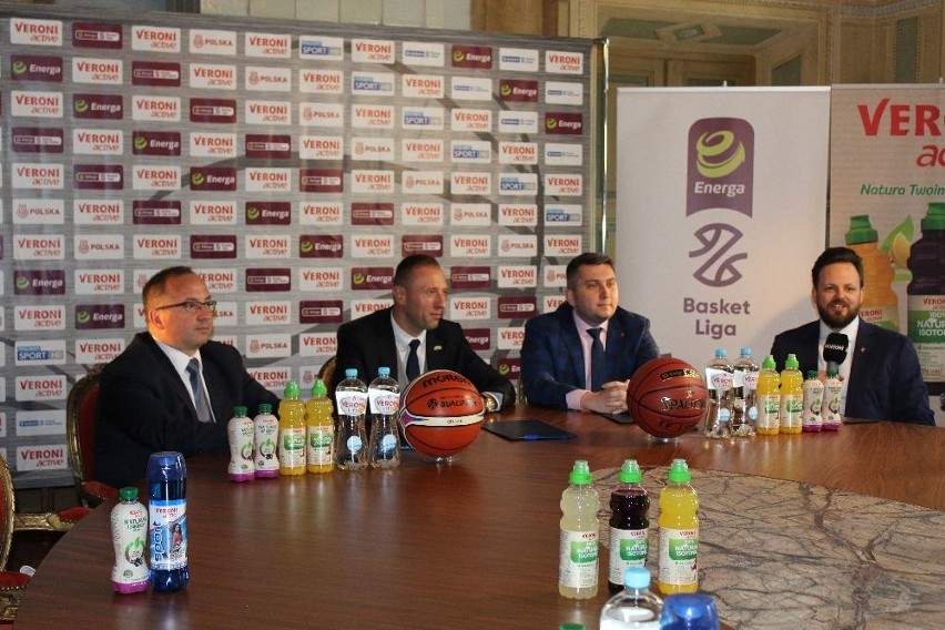Znana radomska firma będzie wspierać koszykarską ekstraklasę!