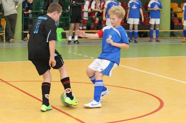 Młodzi piłkarze ambitnie walczyli przez cały turniej.