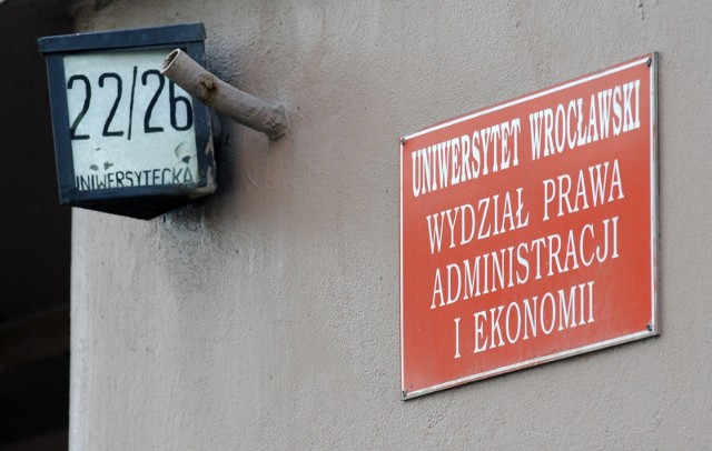 Nie było korupcji na Uniwersytecie Wrocławskim - uważa sąd