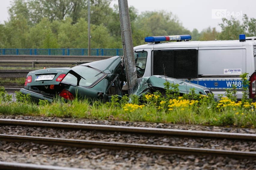 Tragiczny wypadek na Basenie Górniczym w Szczecinie. Nie żyje 63-letni kierowca mercedesa [ZDJĘCIA]