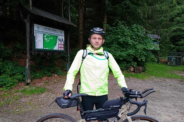 Tomasz Kręgiel, 41-latek z Pińczowa na trasie ultramaratonu rowerowego Wisła 1200.