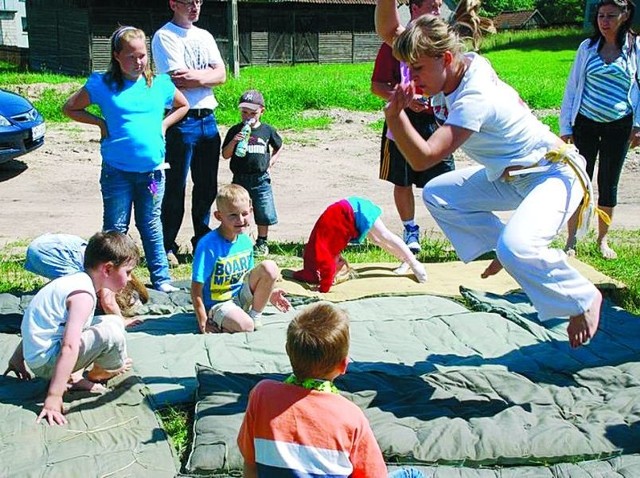 Pokaz sztuk walki, tak jak na ubiegłorocznym zjeździe, zaprezentuje ełcka formacja Abada Capoeira.