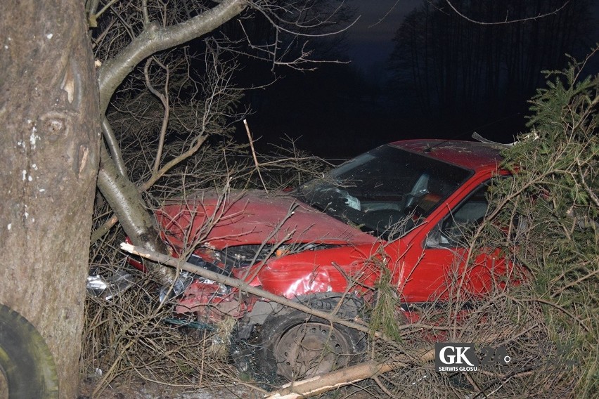 Skrajną nieodpowiedzialnością wykazał się kierowca, który...