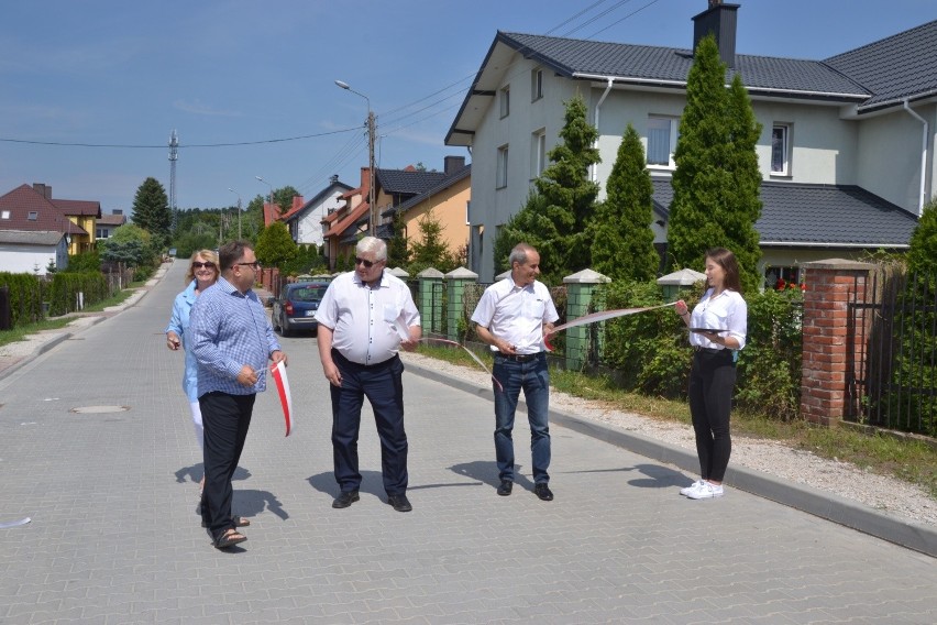 W Kikole uroczyście otwarto ulicę Rzemieślniczą. Realizacja inwestycji idzie zgodnie z planem.