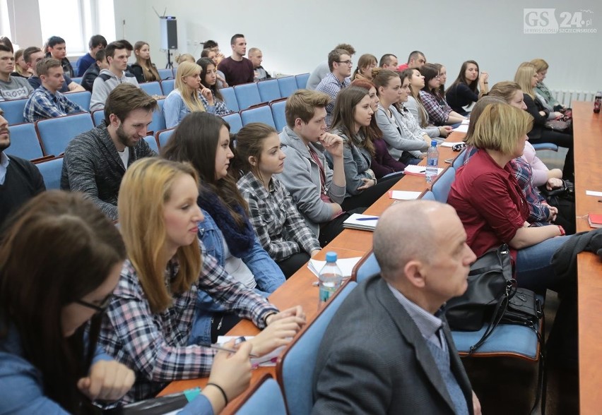 Debata "Uchodźcy zagrożeniem czy szansą dla starzejącej się...