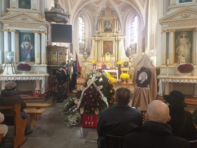 Pogrzeb odbył się w sobotę, 13 listopada. Jana Skrzypczyńskiego pożegnała rodzina, współpracownicy i mieszkańcy Lipska.