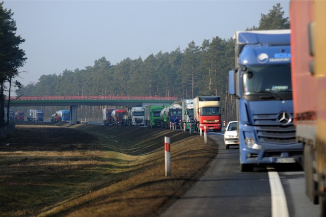 Do śmiertelnego wypadku z udziałem motocyklisty doszło we wtorek