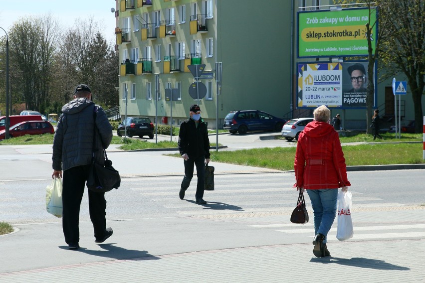 Lublin i Świdnik w maskach. Mieszkańcy stosują się do nakazu zakrywania nosa i ust 