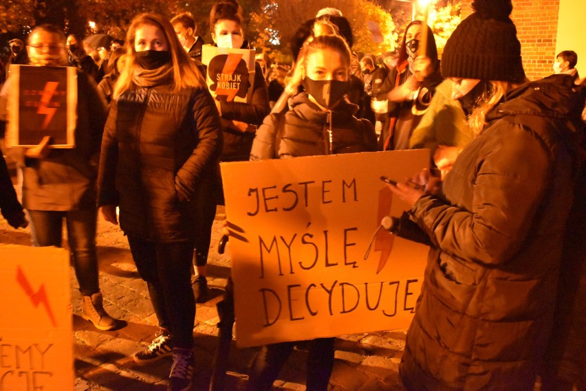 Tak wyglądał pierwszy protest kobiet w Gubinie.