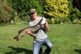 Rekordowego szczupaka wyłowił Piotr Konopnicki w Kosobudzu. Ryba prawie metrowej długości!