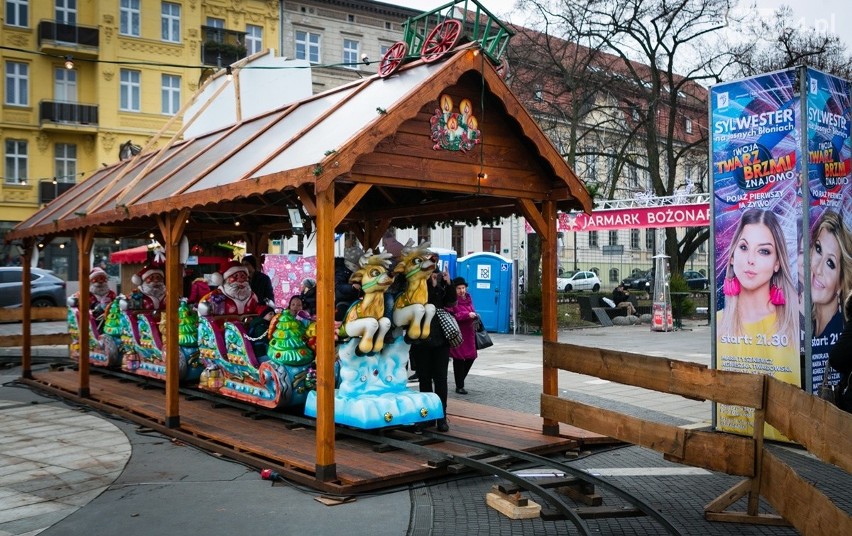 Trwa Jarmark Bożonarodzeniowy w Szczecinie [DUŻO ZDJĘĆ, WIDEO]