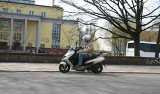 Aplikacja Skuber wchodzi także do Łodzi i regionu. Przewiozą ludzi i przesyłki na... skuterach