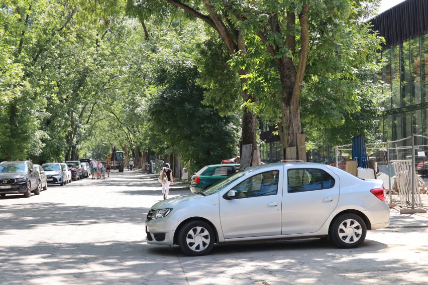 [cyt]- Na swoich parkingach zarabiać będą spółki, na Strefie...