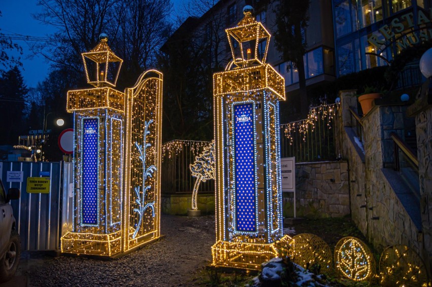 Zachwycający Park Świateł na Górze Parkowej. To miejsce w Krynicy-Zdroju rozświetlają setki tysięcy lampek. Zobaczcie zdjęcia!