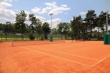 Korty tenisowe w Olkuszu w nowej odsłonie. Do zakończenia inwestycji pozostało już tylko wyburzenie kortu „D”. Zobacz zdjęcia i wideo