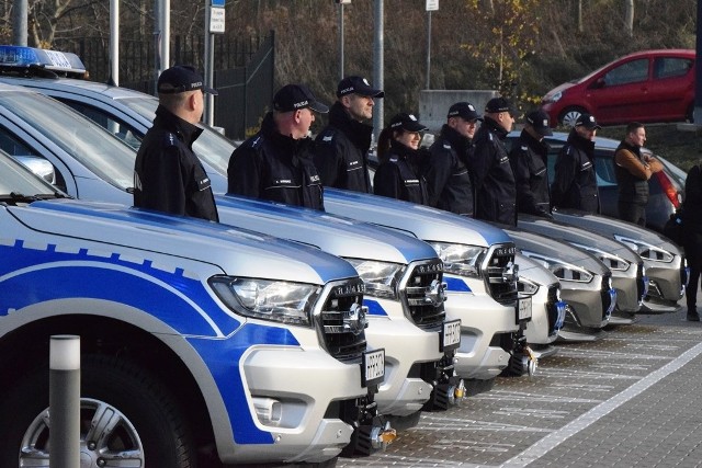 Bielska policja dostała nowe radiowozy. Terenówki dla Szczyrku Jasienicy i Kobiernic