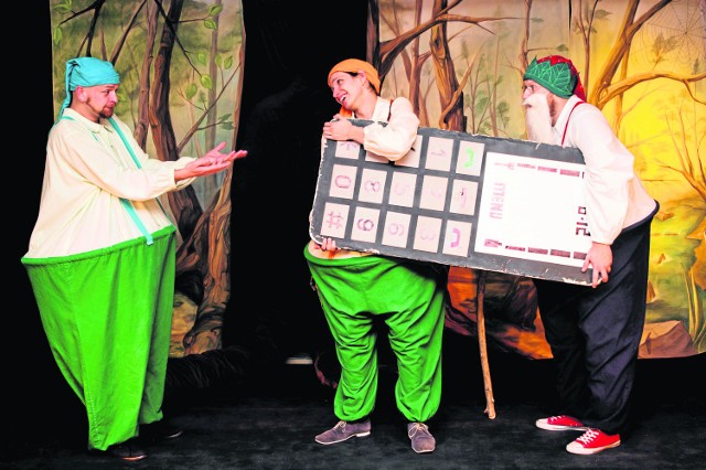„Kogiel i Mogiel ratują las” to jeden z kilku spektakli Teatru Quadro. W repartuarze grupa ma także lektury szkolne. Wszystkie przedstawienia są w ekologicznej scenografii.