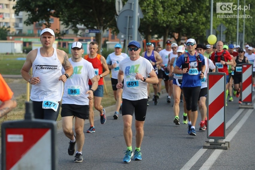 Maraton Szczeciński 2018: pół tysiąca biegaczy! [DUŻO ZDJĘĆ, WIDEO]