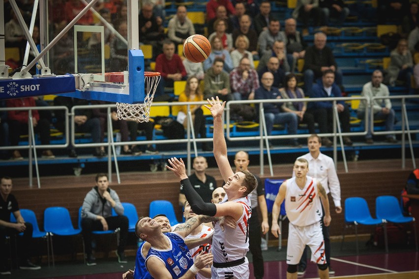 STK Czarni Słupsk - Pogoń Prudnik 67:59.