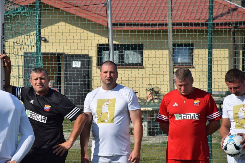 Rodzina, przyjaciele i znajomi uczcili pamięć zmarłego piłkarza Oronki Orońsko, Krzysztofa Gumulaka