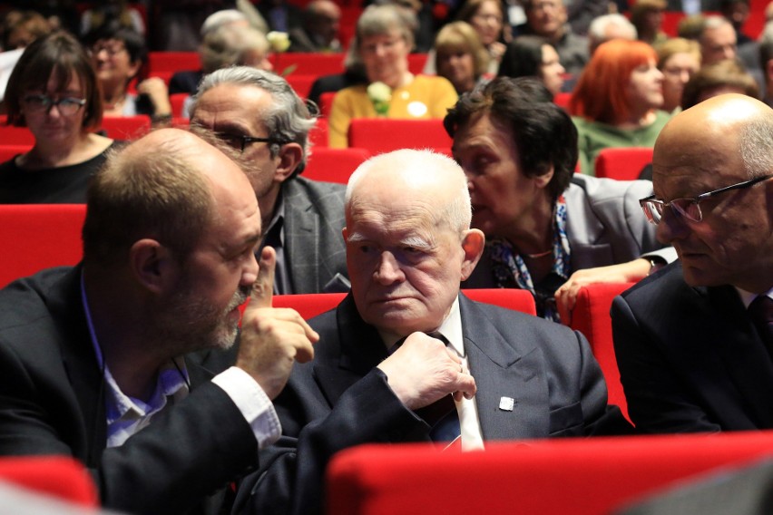 Lublin: Prof. Adam Strzembosz i Obywatele RP laureatami nagrody im. prof. Hołdy. Gala odbyła się w CSK (ZDJĘCIA)