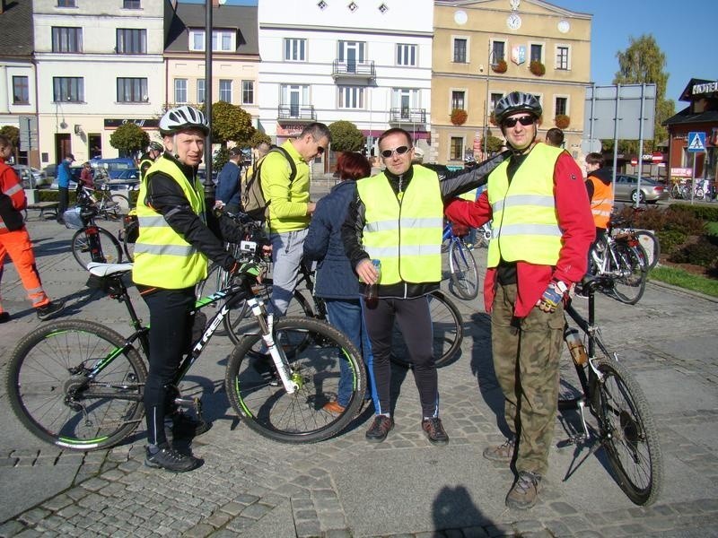 Akcja rowerzystów z Kęt. Chcą bezpiecznie jeździć [WIDEO, ZDJĘCIA]