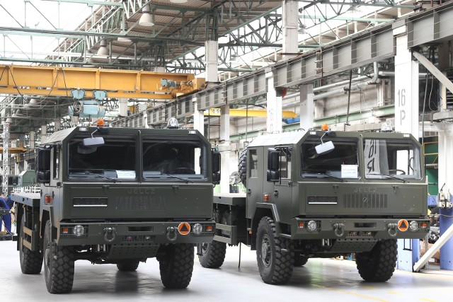 W Jelczu powstaje obecnie wiele pojazdów na potrzeby wojska