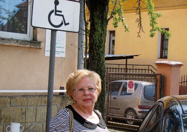 Maria Biały jest jedną z wielu osób, które będą musiały się zmierzyć z  procedurami przy wydawaniu kart parkingowych