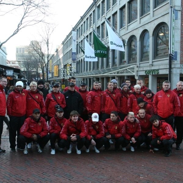 Piłkarze Korony podczas spaceru po Bostonie.