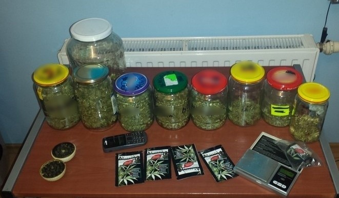 Nowy Tomyśl: Ponad 300 porcji marihuany w rękach policji