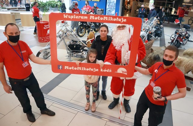 Akcja MotoMikołaje w sobotę (20 listopada) odbywa się już po raz dziesiąty. Na tle efektownych motocykli chętnie fotografują się dzieci, a do puszek pieniądze wrzucają ich rodzice. - Pieniądze, które zostaną po zakupach prezentów, zostaną przeznaczone na pomoc przez cały rok - mówi Krzysztof Sałaciński z ze Stowarzyszenia Łódzkich Motocyklistów. - Fundujemy korepetycje, fundujemy nagrody za superwyniki w nauce i w zachowaniu, a jak się uda, to zabierzemy dzieci do Parku Rozrywki Energylandia. Każda edycja akcji charytatywnej MotoMikolaje przynosi średnio około 20 tys. zł.