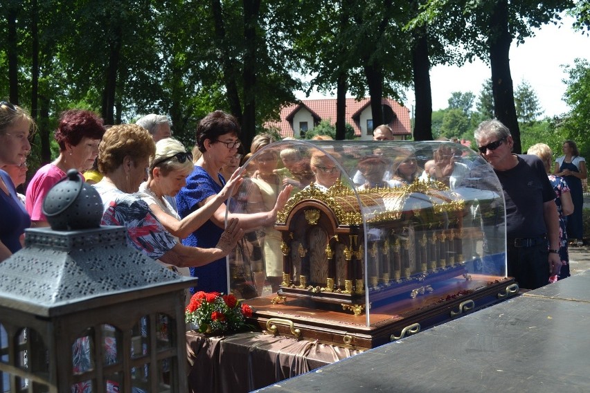 Światowe Dni Młodzieży: relikwie św. Teresy od Dzieciatka Jezus w Jaworznie [ZDJĘCIA]