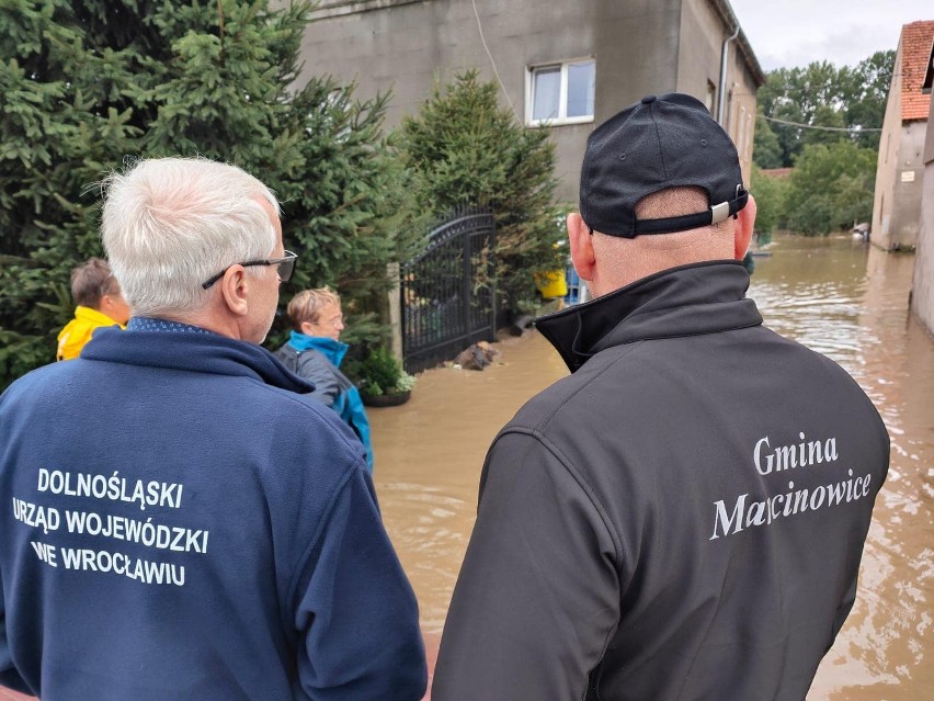 W gminie Marcinowice woda przekroczyła stan alarmowy....